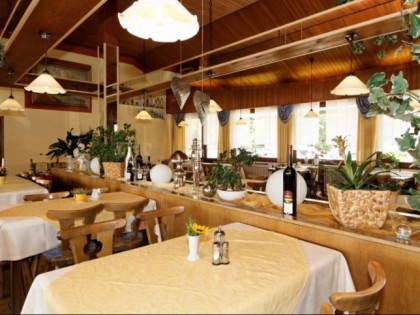 Photo: See-Campingpark ****/ Restaurant/ Strandbad am Neub&amp;auml;uer See